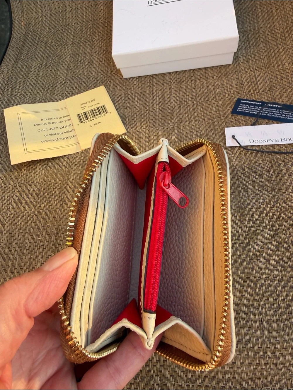 Dooney & Bourke PEBBLE GRAIN ZIP AROUND CREDIT CARD CASE in BONE